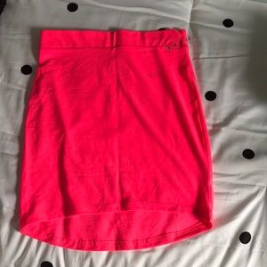 Hot pink skirt! Nice for a sexy summer night.